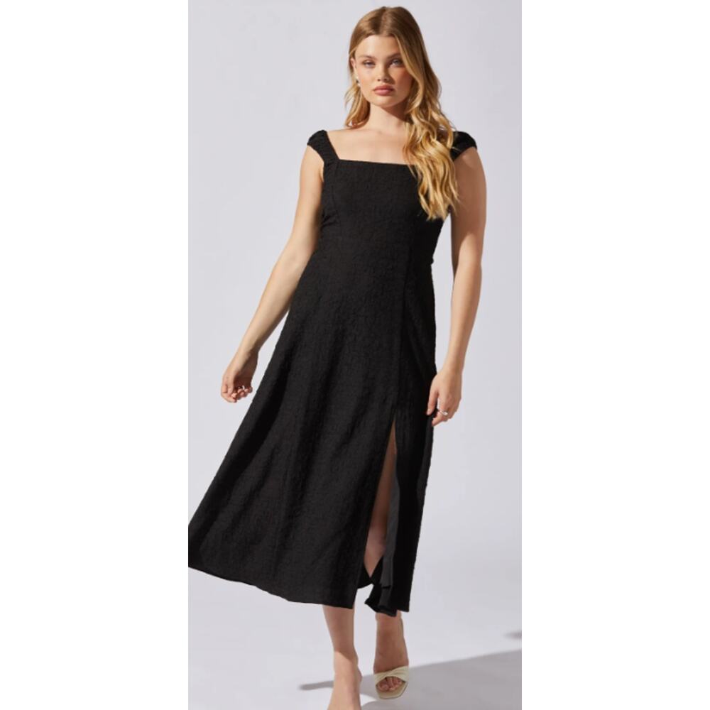 ASTR the Label Crinkle Maxi Dress Size Medium